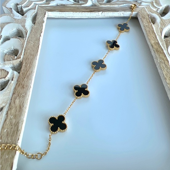 Black Petite Clover Double Sided Four Leaf Gold Filled Zircon Stone - Picture 3 of 8